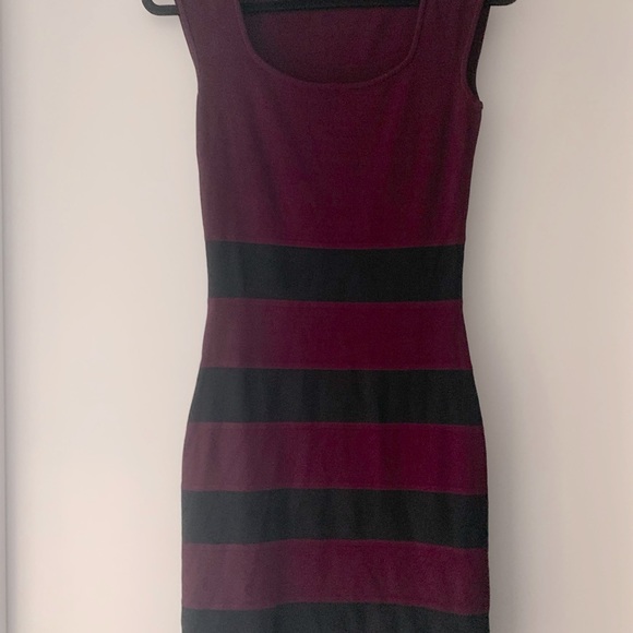 🎉HOST PICK🎉 Jacob fabulously sexy purple and black bodycon bandage dress - Picture 3 of 6